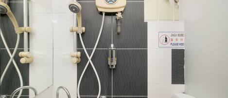 Deluxe Double Room, 1 Double Bed | Bathroom