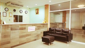 Lobby sitting area - Skama Residency (Pattaya)
