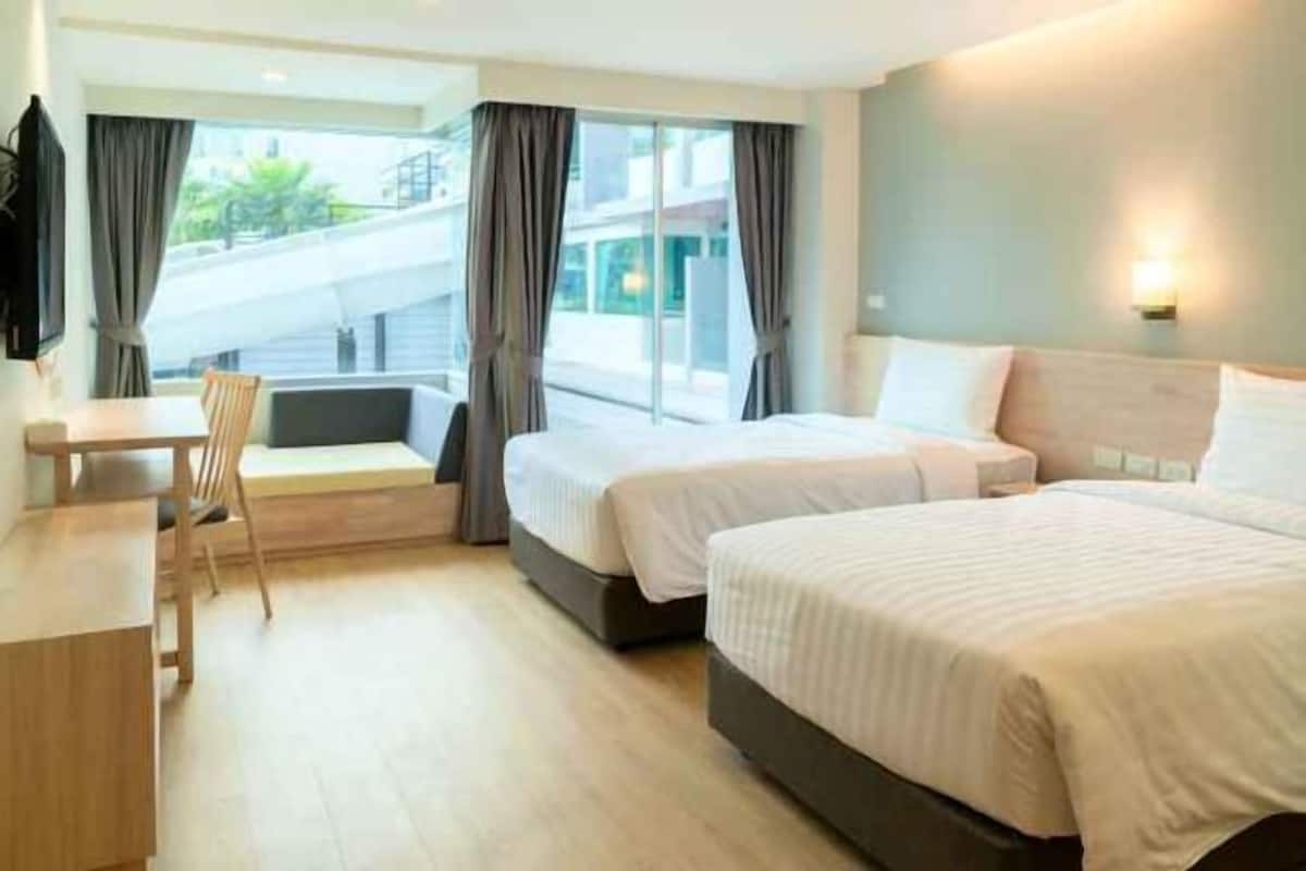 Premium bedding, minibar, in-room safe, desk