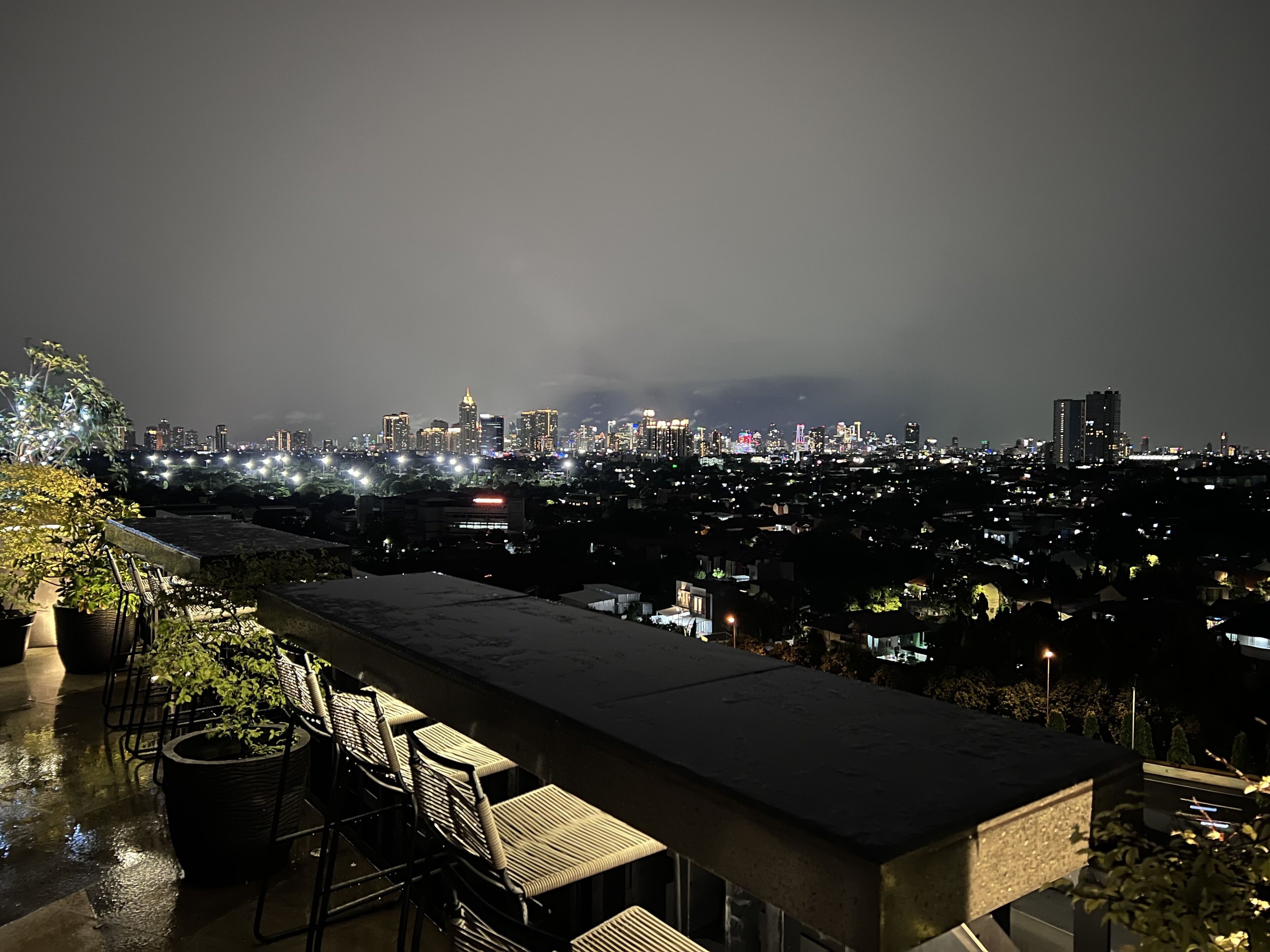 breakfast, lunch, dinner served; local and international cuisine