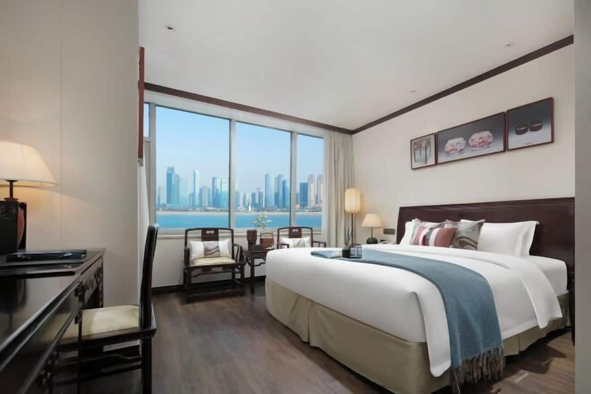Minibar, in-room safe, desk, blackout curtains