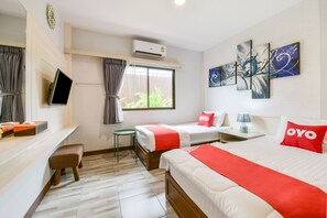 Superior Twin Room | Minibar, desk, free WiFi, bed sheets - OYO 145 Pattaya Bed Boutique (Pattaya)