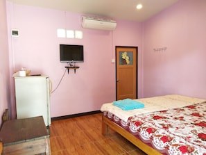 Bungalow estándar, 1 cama King size, para no fumadores | Wifi gratis