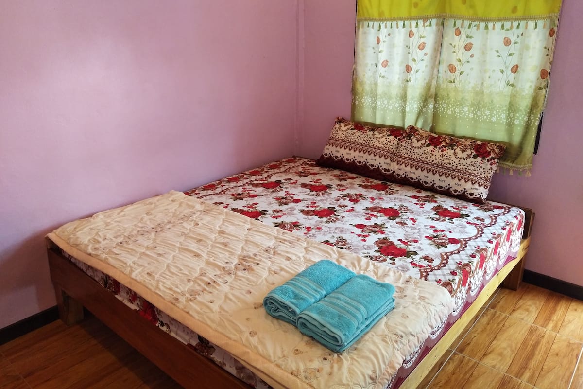 Bungalow estándar, 1 cama King size, para no fumadores | Wifi gratis