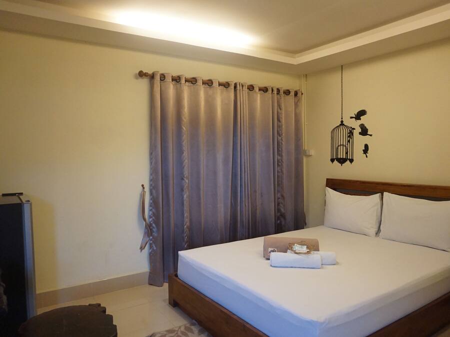 Standard Double Room | Free WiFi