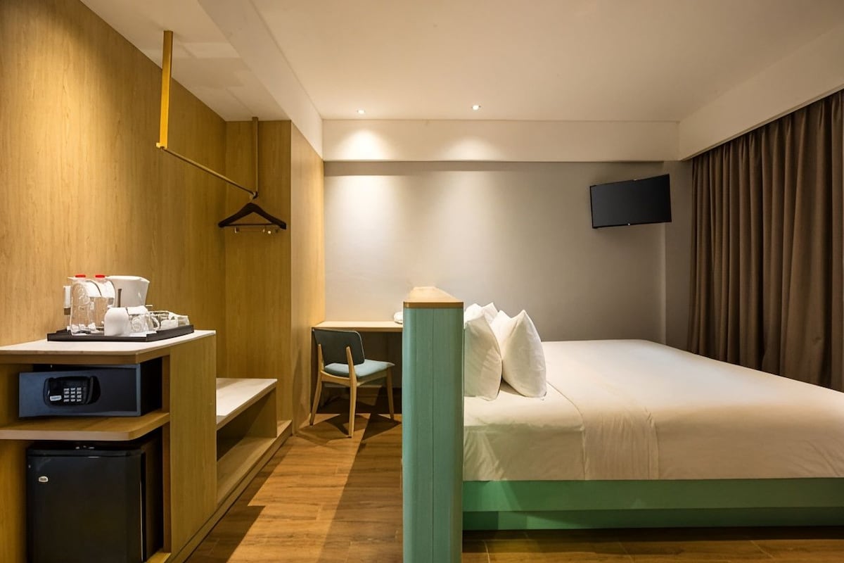 In-room safe, soundproofing, iron/ironing board (on request)