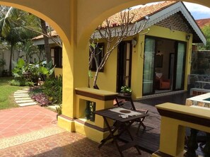 Pool Chalet | Terrace/patio - Casugria Dutch Heritage Residence (Malacca City)