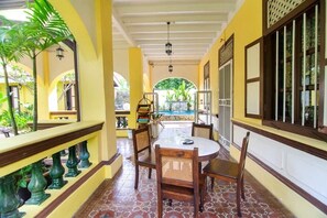 Terrace/patio