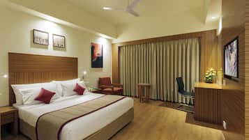 Deluxe-Zimmer | Hochwertige Bettwaren, Zimmersafe, Verdunkelungsvorhänge