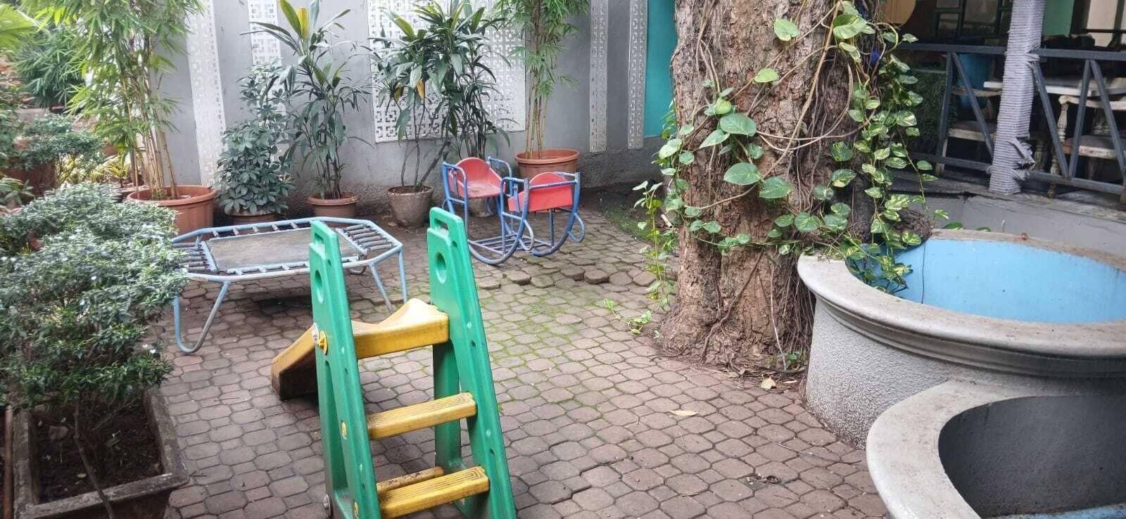 室外兒童遊樂區
