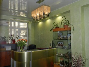 Reception - Guest House na Slobodskoy (St. Petersburg)