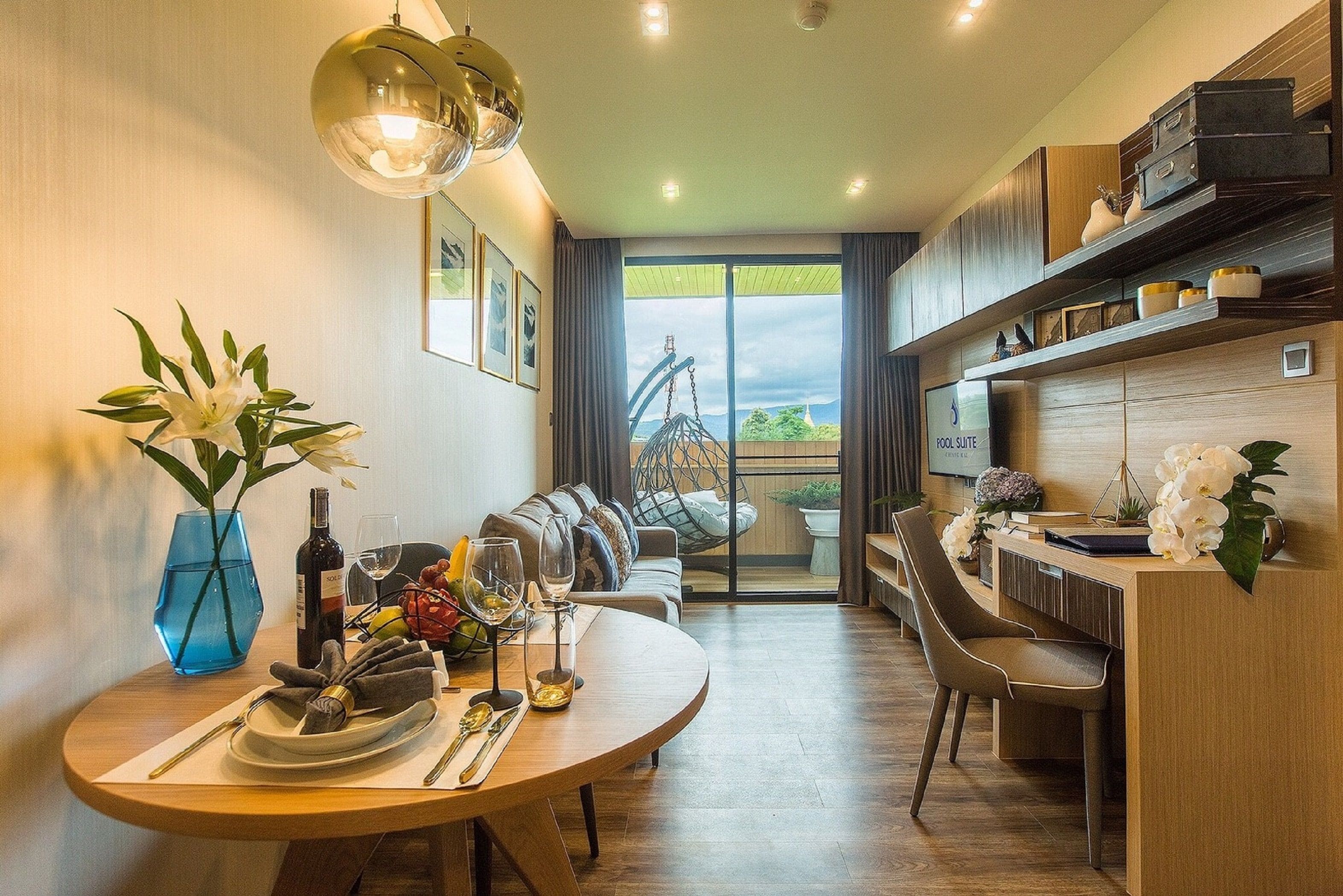 Pool Suite with Doi Suthep View | Vardagsrum | Smart-tv