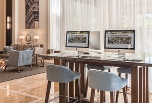 Trung tâm hành chính, văn phòng