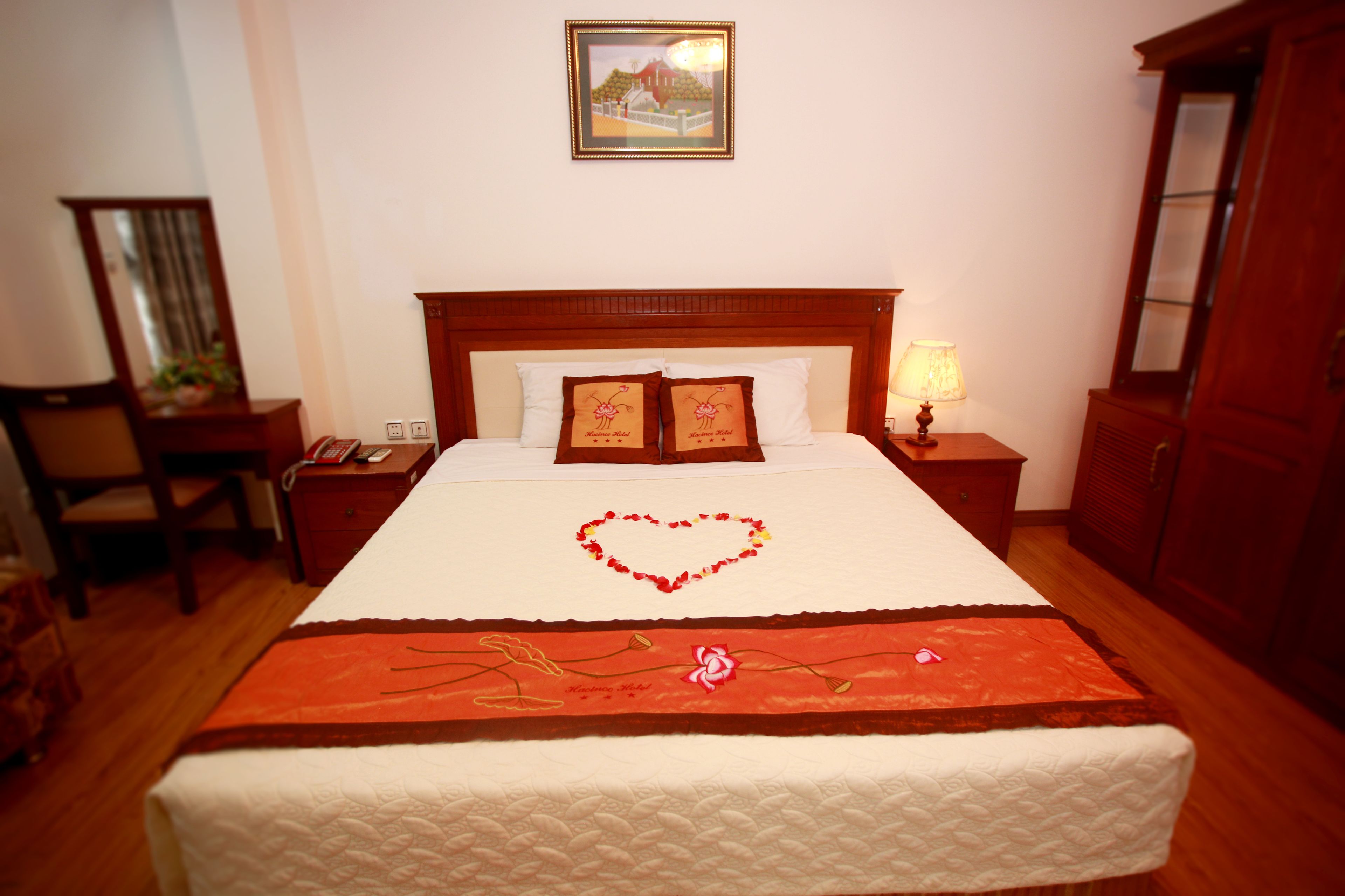 Minibar, desk, rollaway beds, free WiFi