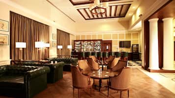 酒吧(店内)
