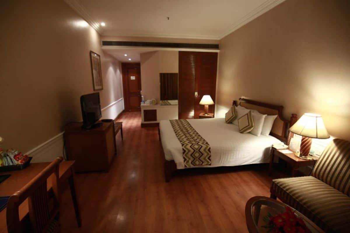 Superior Double Room, 1 Double Bed, Non Smoking | Rollaway beds, free WiFi