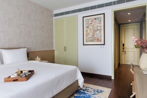Superior Room | Premium bedding, memory foam beds, minibar, individually furnished - DLF Club 4 (Gurugram)