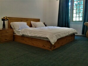 Dobbeltrom – deluxe, 1 kingsize-seng, ikke-røyk | Lydisolert, strykejern/-brett og ekstrasenger (mot et tillegg)