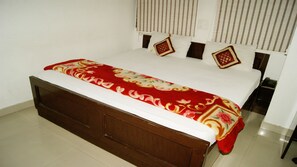 Rollaway beds, free WiFi