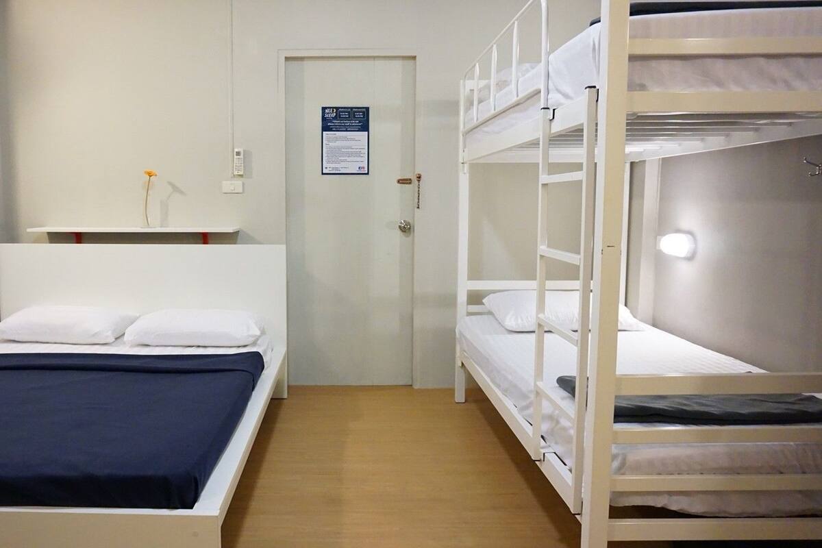 Private Room for 4 Persons with Shared Bathroom | Lits pliants/supplémentaires, Wi-Fi gratuit