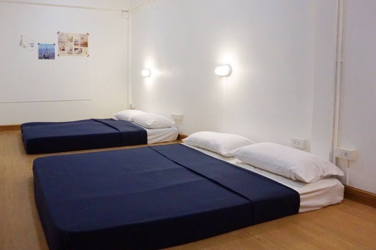 Family Room with Private Bathroom | Lits pliants/supplémentaires, Wi-Fi gratuit