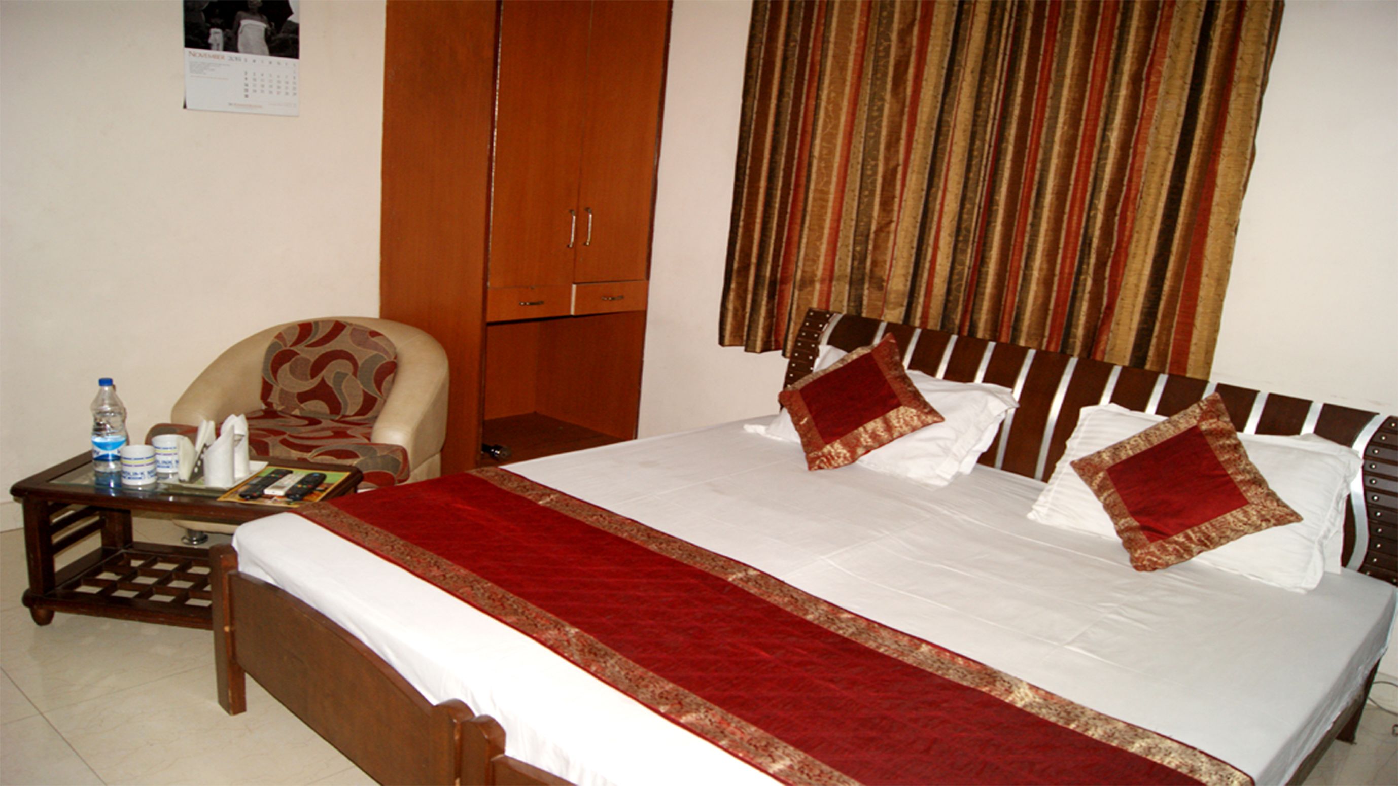 Standard Room, 1 Double Bed, Non Smoking | Rollaway beds, free WiFi