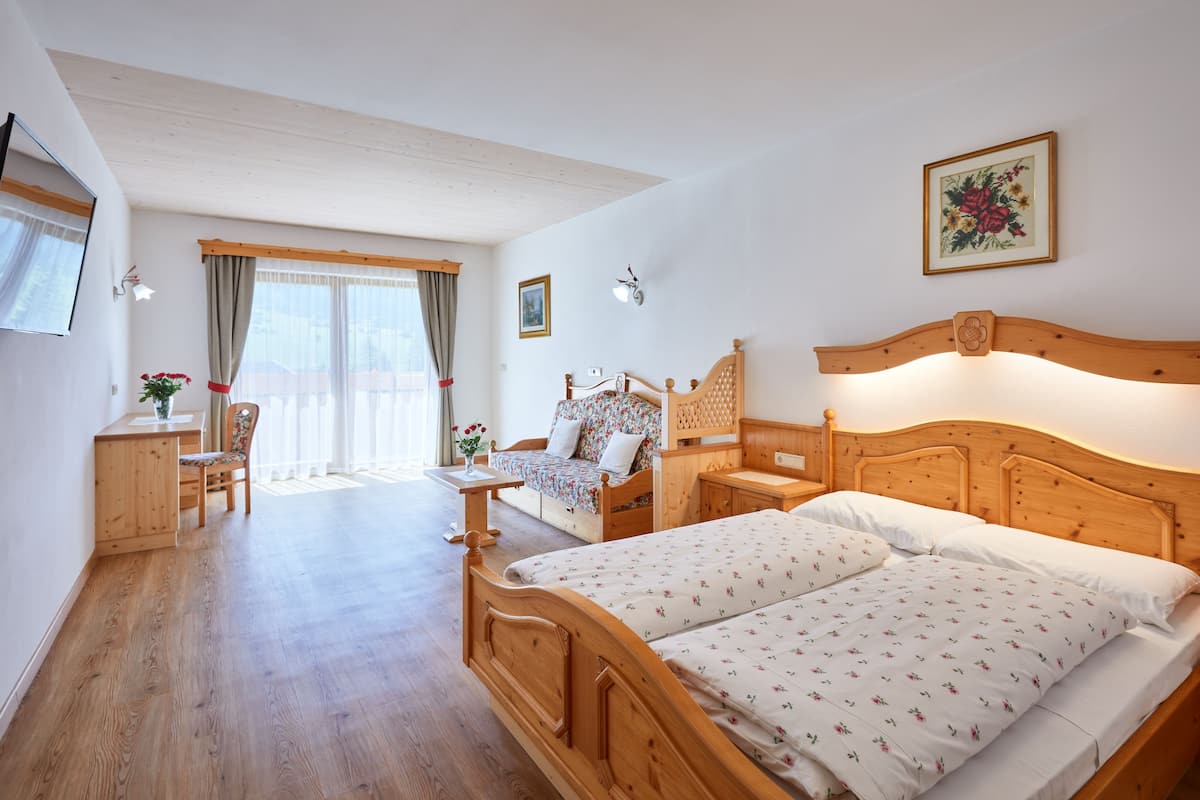 Standard-Doppelzimmer | Zimmersafe, Schreibtisch, schallisolierte Zimmer, Bettwäsche