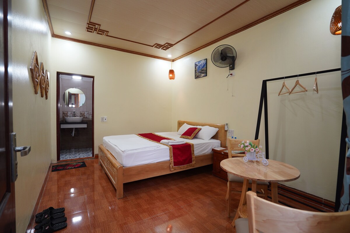 In-room safe, blackout drapes, soundproofing, WiFi (free)