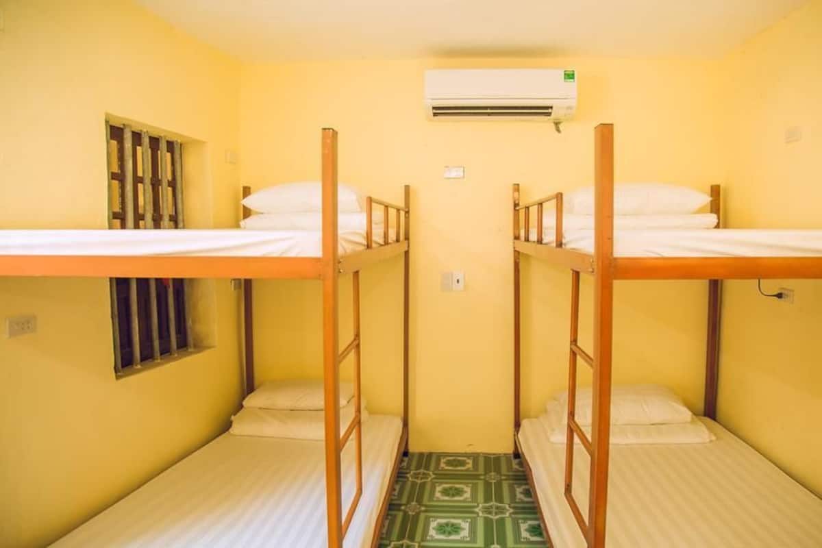 Shared Dormitory | In-room safe, blackout curtains, soundproofing, free WiFi
