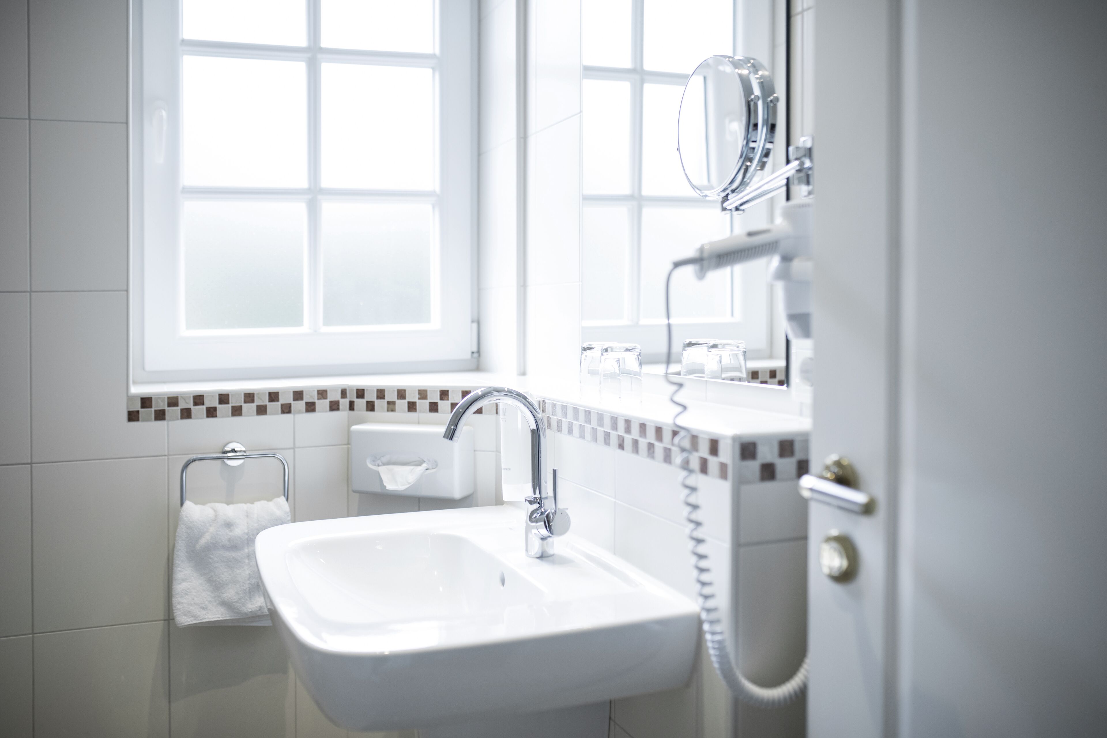 comfort double room | bathroom sink