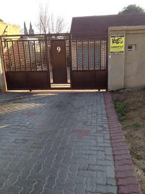 Property entrance - AfricaWisa at O.R.Tambo Airport (Kempton Park)