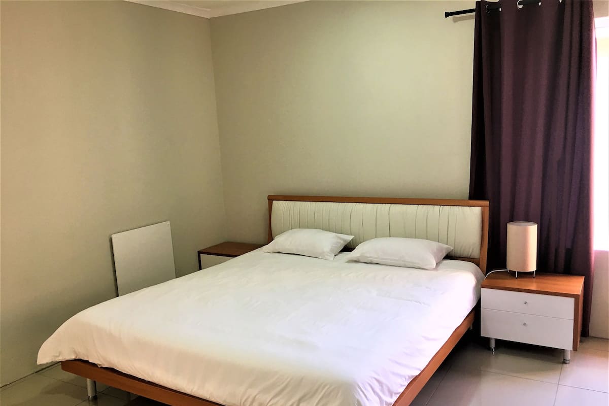 Desk, iron/ironing board, cots/infant beds, free WiFi