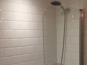 Apartment, eigenes Bad, Bergblick | Badezimmer