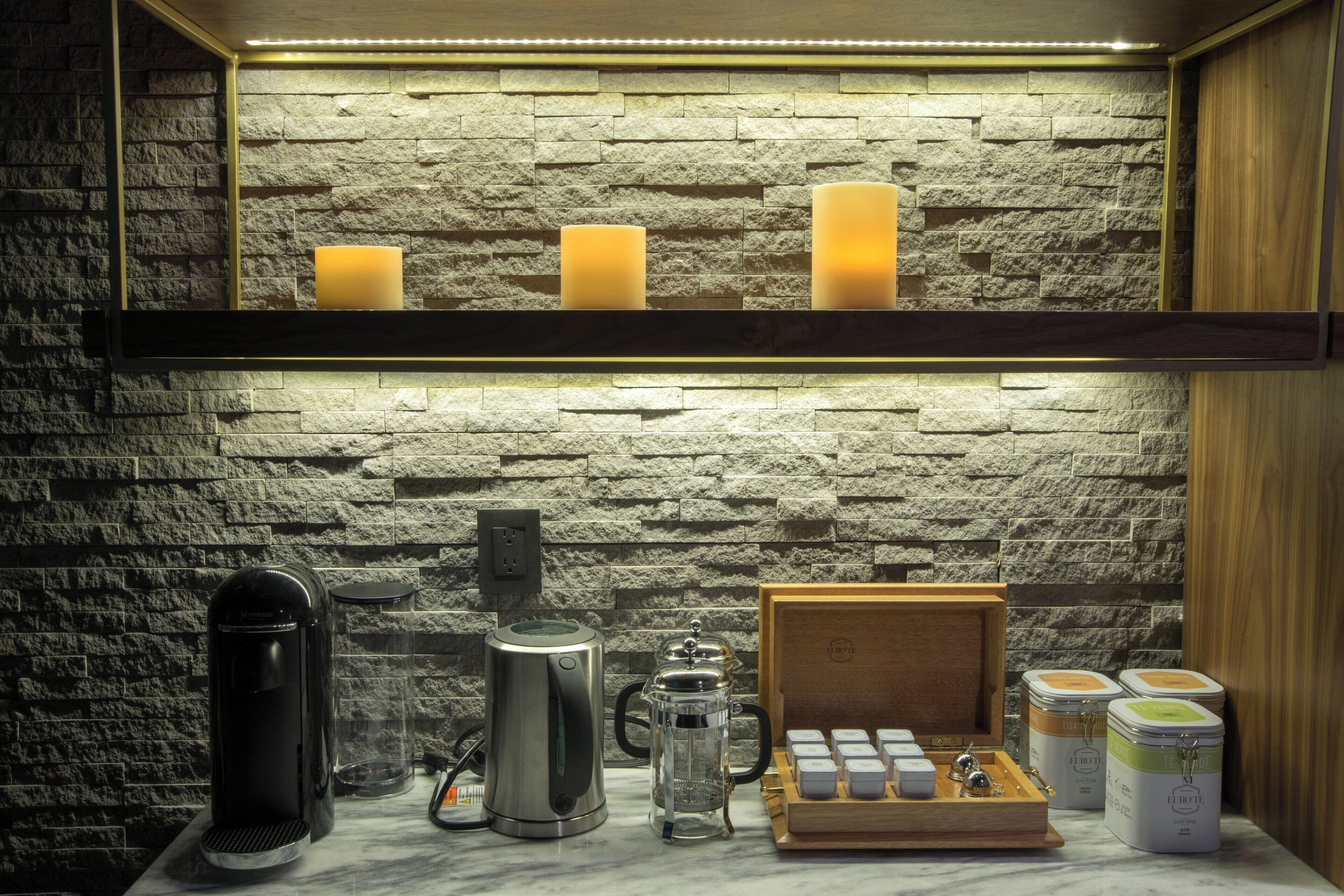 sauna, hot tub, hydrotherapy, body wraps, body scrubs, facials