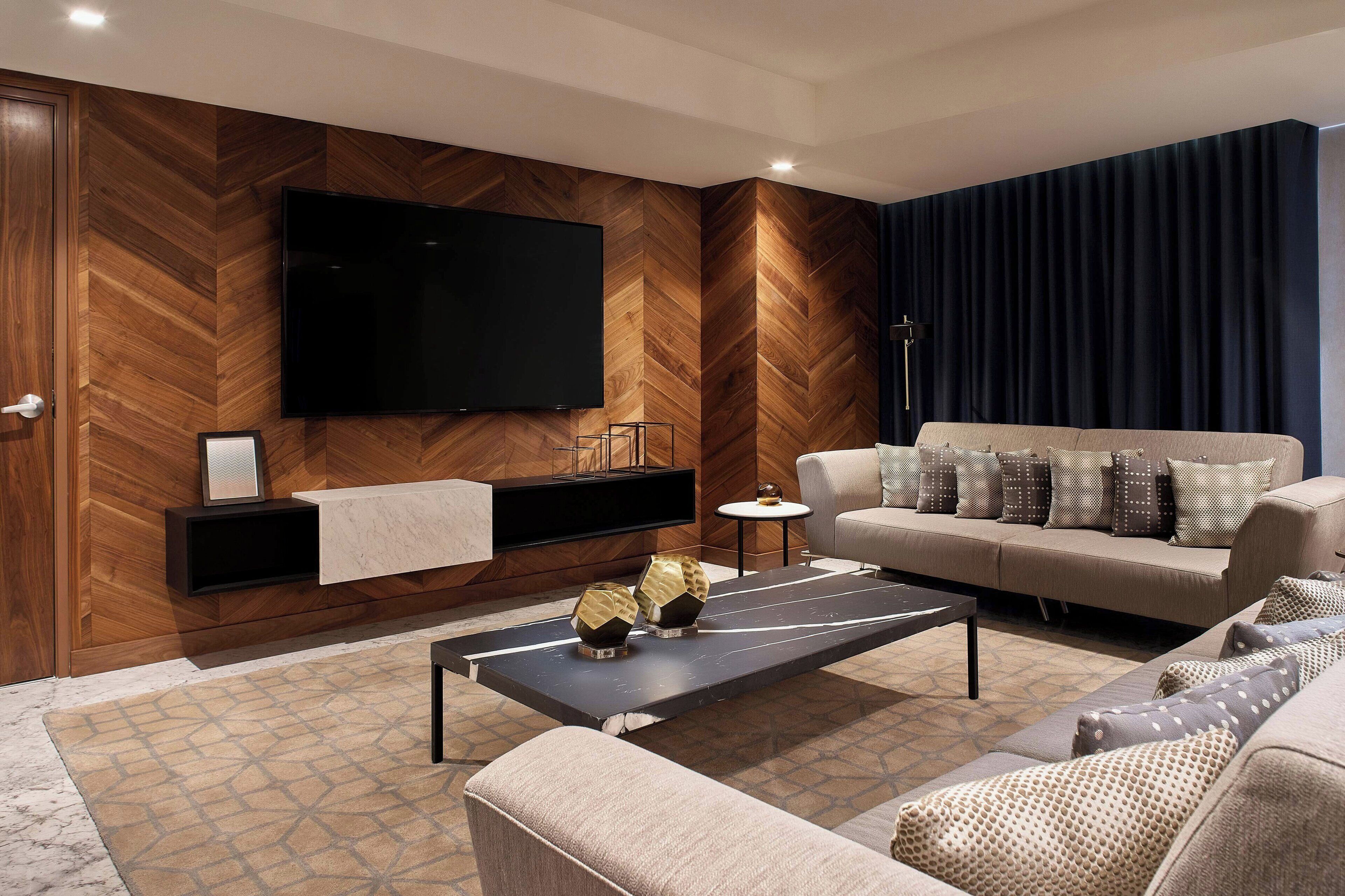 presidential suite, 1 king bed, non smoking, mountain view | living room | led tv, ipod dock