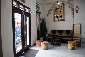 Sala de estar en el lobby