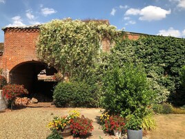 숙박 시설 구내