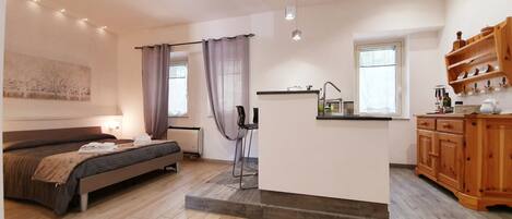 Comfort Apartment | Rollaway beds, free WiFi, bed sheets