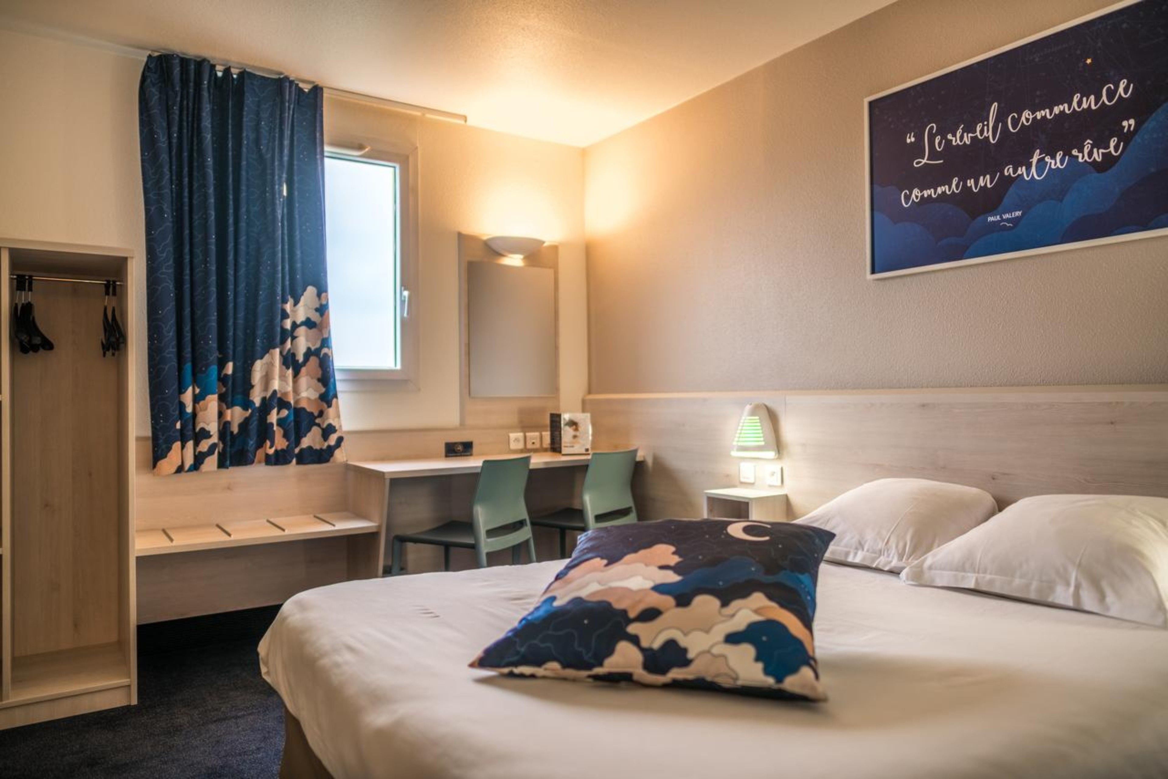 1 bedroom, premium bedding, desk, blackout curtains