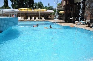 Outdoor pool, pool loungers