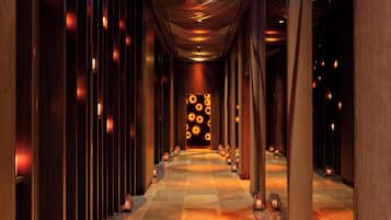 Couples treatment room(s), sauna, hot tub, steam room