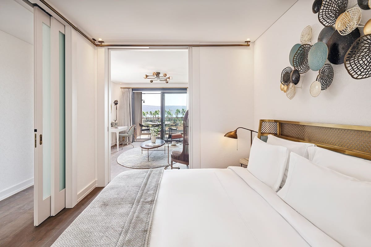 1 Bedroom Suite Sea View Terrace | 1 kamar tidur, seprai Frette Italia, dan seprai premium