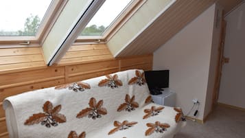 Habitación cuádruple, baño privado (3) | Wifi gratis y ropa de cama