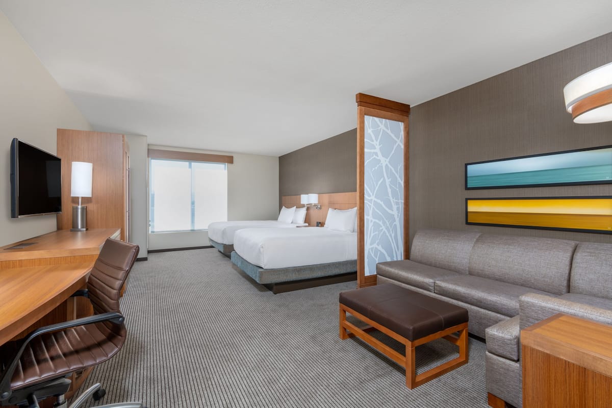 minibar, in-room safe, desk, iron/ironing board