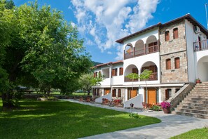 Bagian depan properti