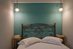 Apartemen Keluarga, 1 kamar tidur | Seprai antialergi, brankas, dan didekorasi berbeda-beda