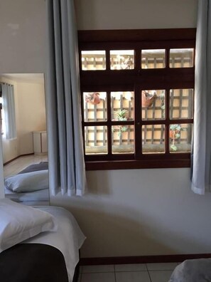 Minibar, desk, laptop workspace, free WiFi - Villa Apart Hotel (Lages)