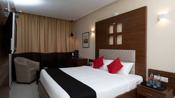 Soundproofing, free WiFi, bed sheets