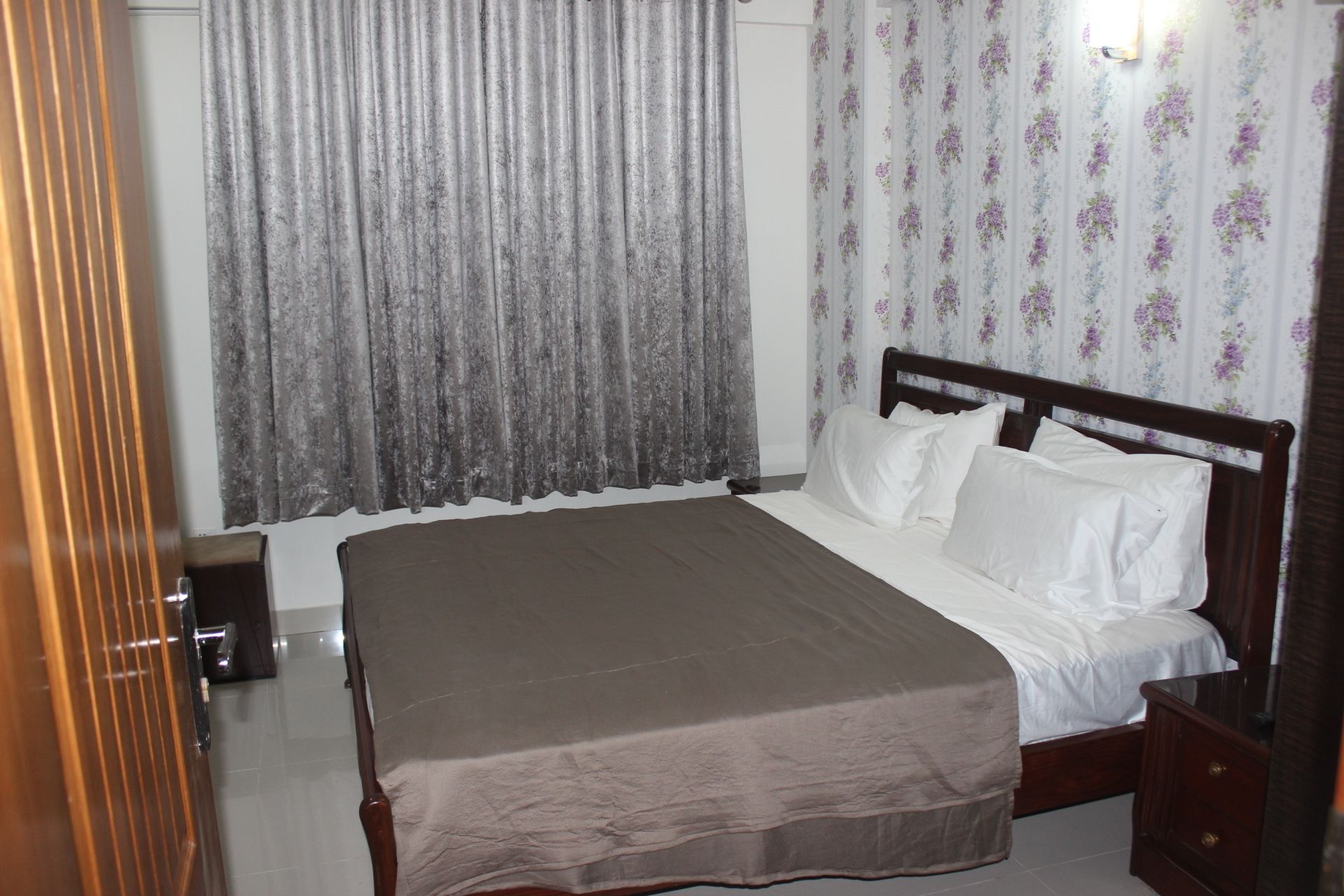 Apartment, 1 Double Bed, Non Smoking | Iron/ironing board, free WiFi
