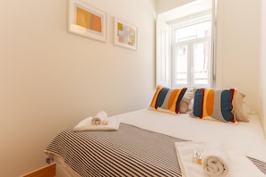 3 habitaciones, tabla de planchar con plancha y wifi gratis 